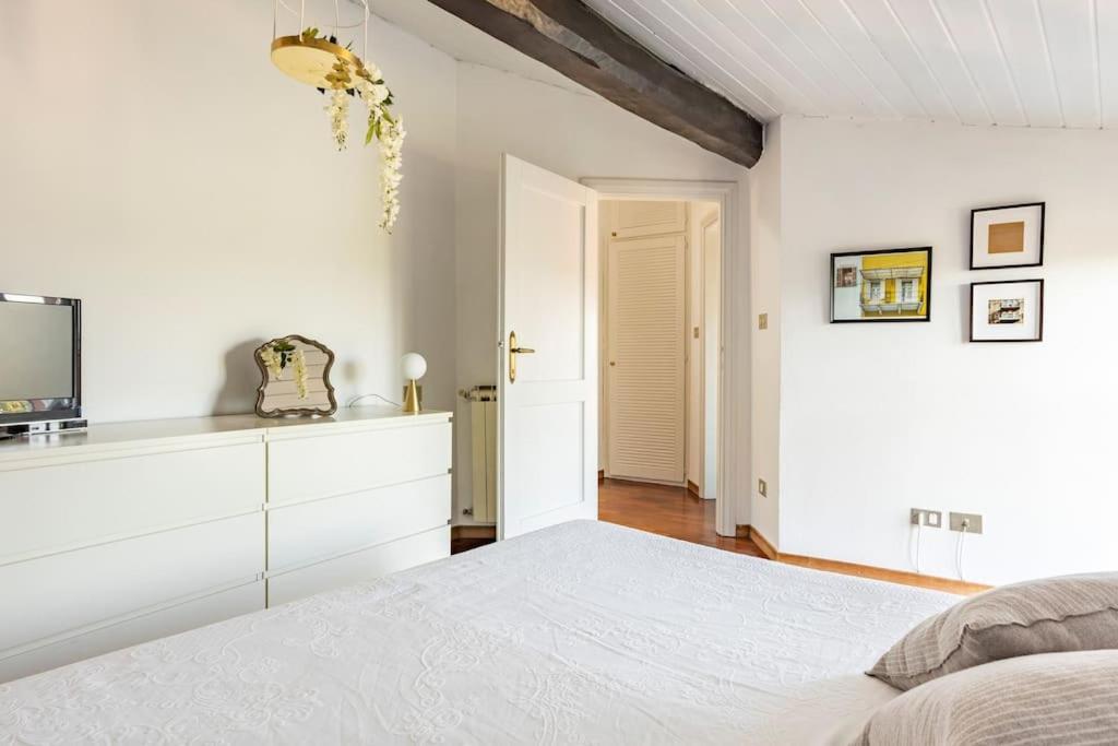 Lovely One-Bedroom Attic In An Ancient Village Болонья Екстер'єр фото