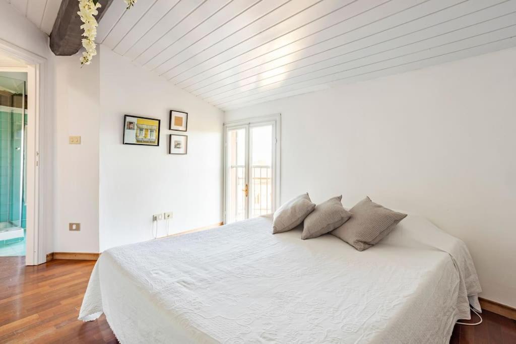 Lovely One-Bedroom Attic In An Ancient Village Болонья Екстер'єр фото
